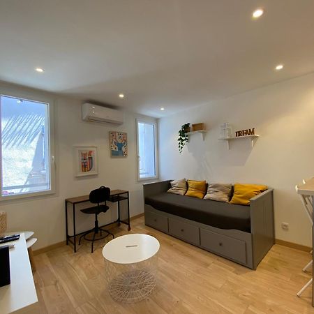 Fanny Wifi Climatise Tout A Pieds 4 Personnes La Ciotat Luaran gambar