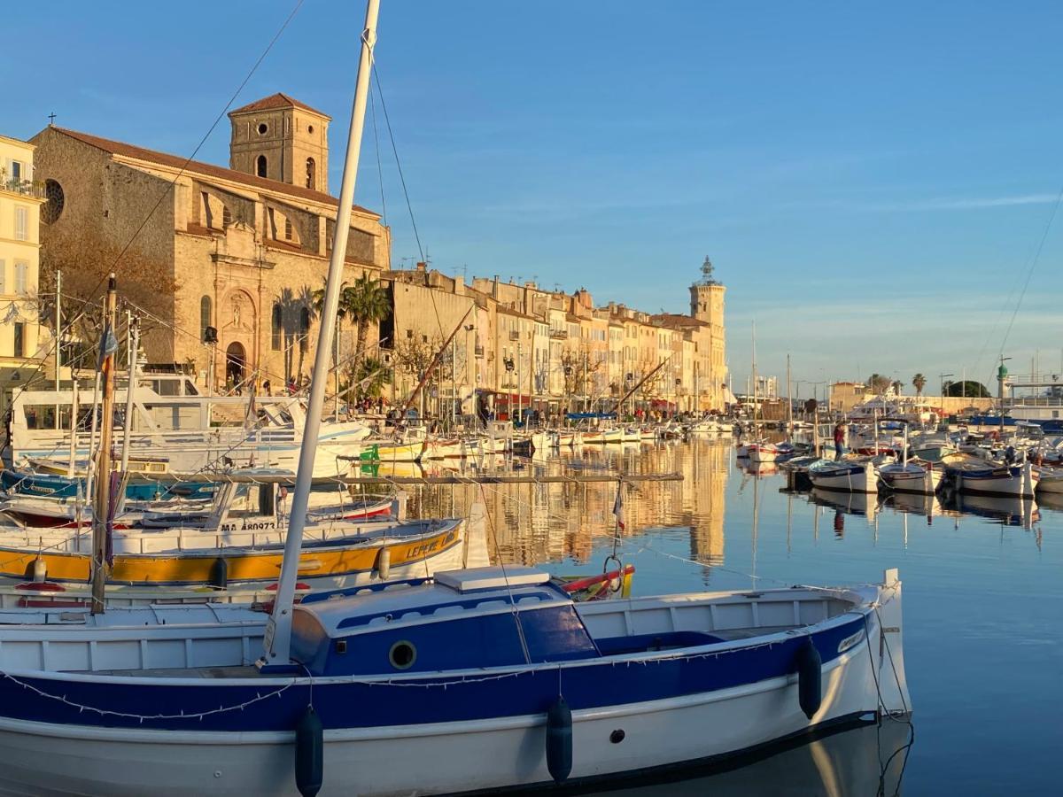 Fanny Wifi Climatise Tout A Pieds 4 Personnes La Ciotat Luaran gambar