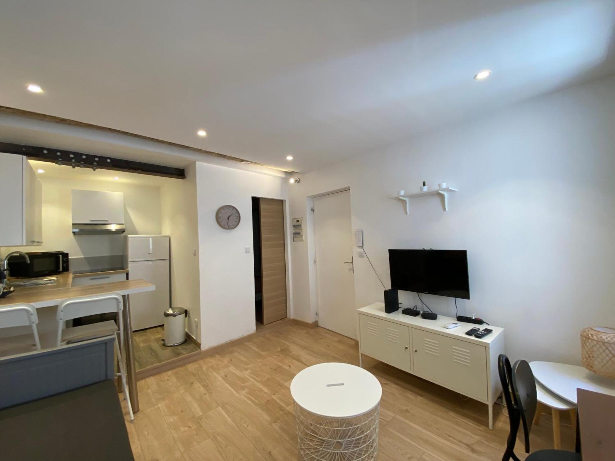 Fanny Wifi Climatise Tout A Pieds 4 Personnes La Ciotat Luaran gambar