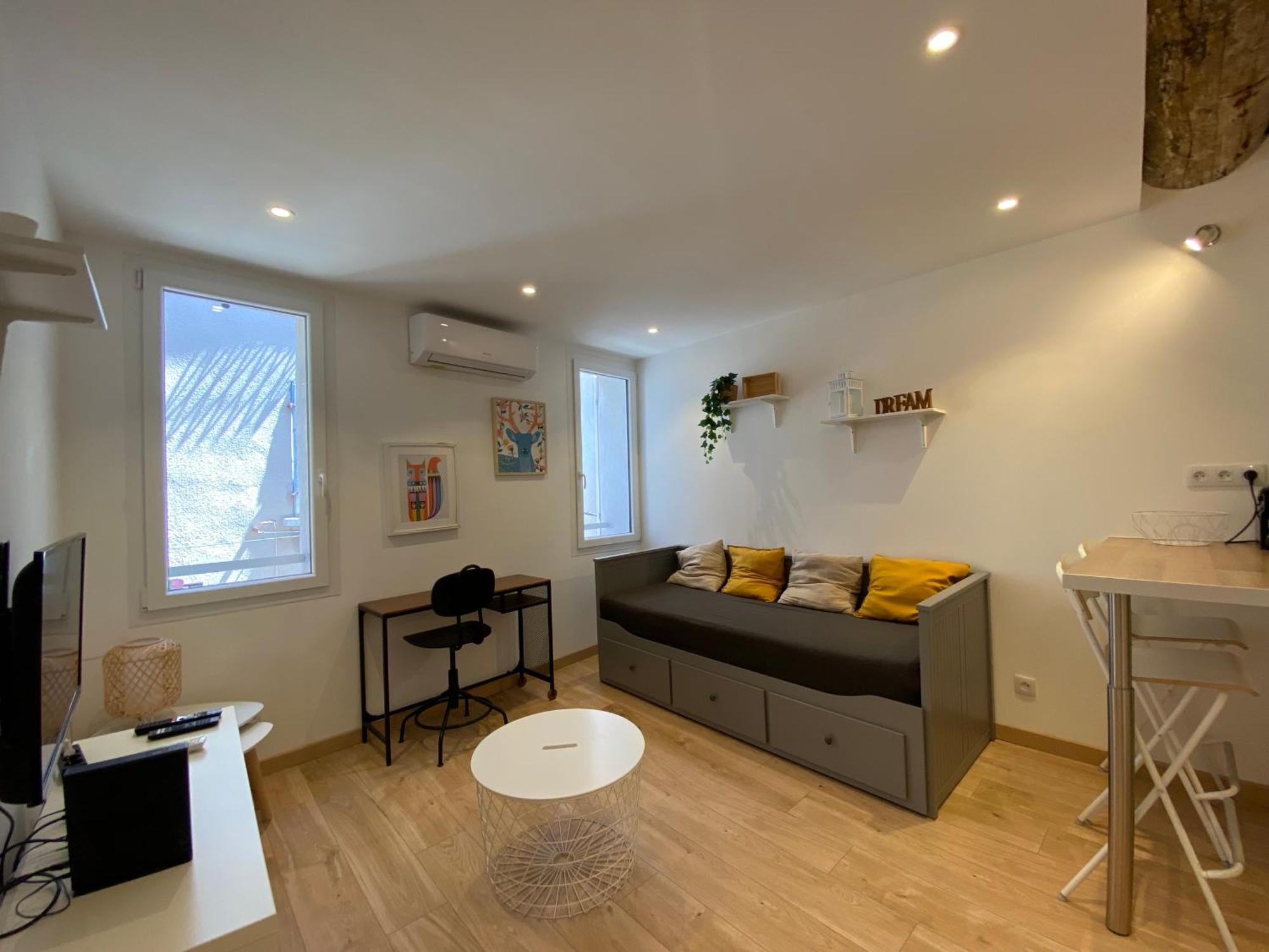 Fanny Wifi Climatise Tout A Pieds 4 Personnes La Ciotat Luaran gambar
